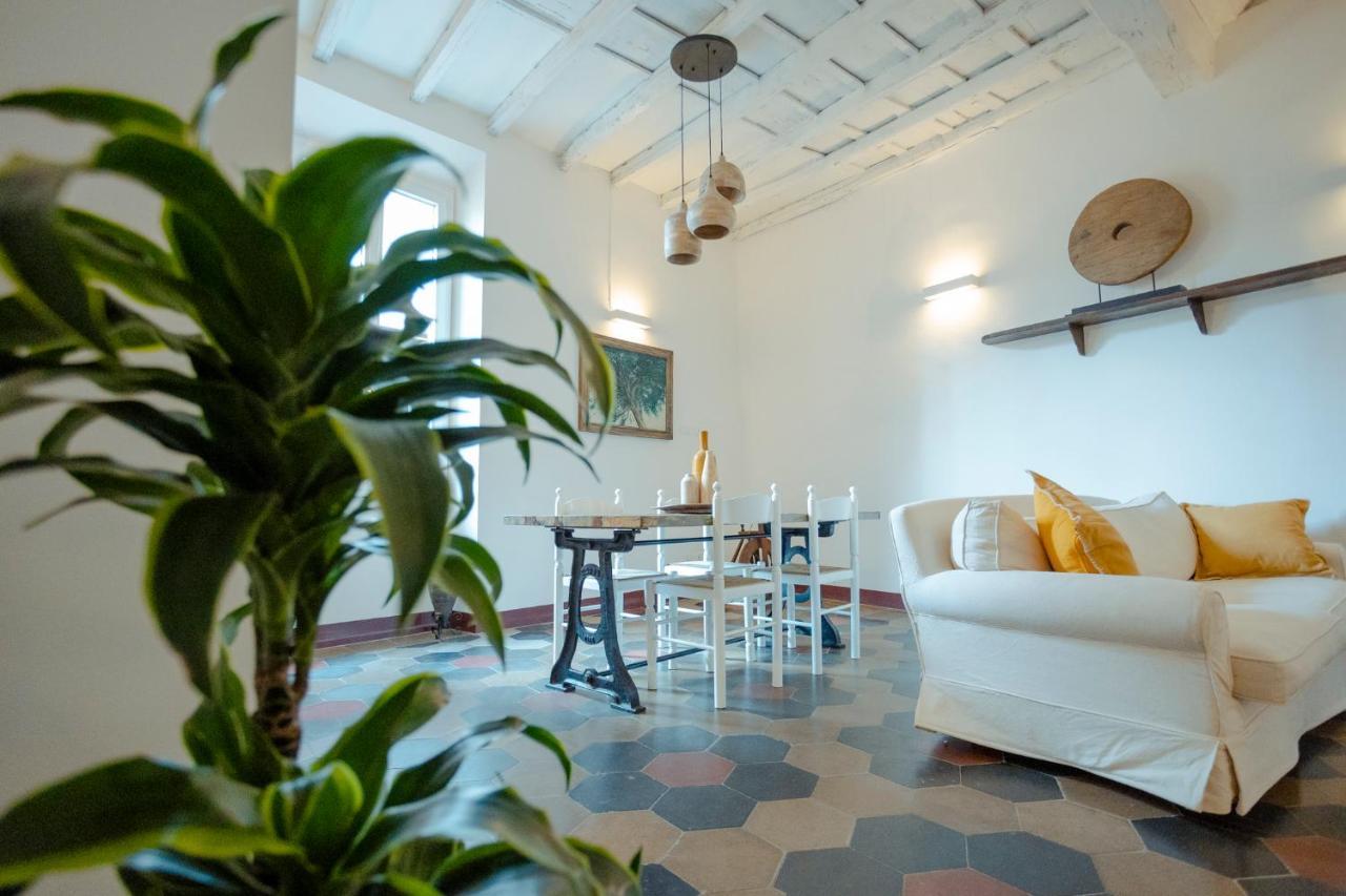 Domus Superior Navona - Pantheon Apartment Rome Bagian luar foto