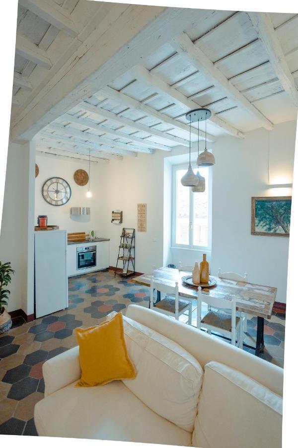 Domus Superior Navona - Pantheon Apartment Rome Bagian luar foto
