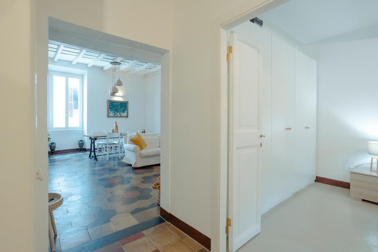 Domus Superior Navona - Pantheon Apartment Rome Bagian luar foto